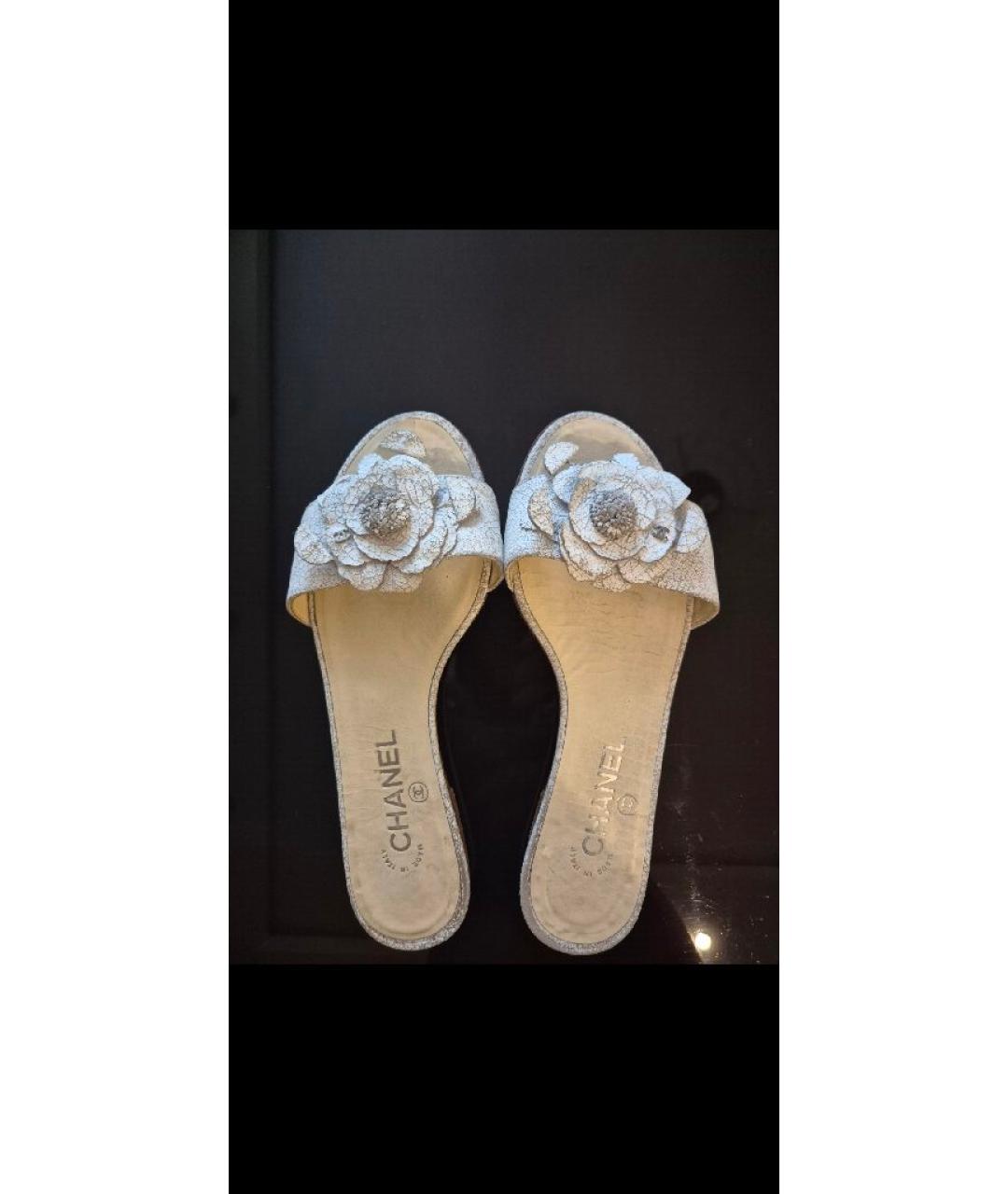 CHANEL Белые кожаные шлепанцы, фото 3