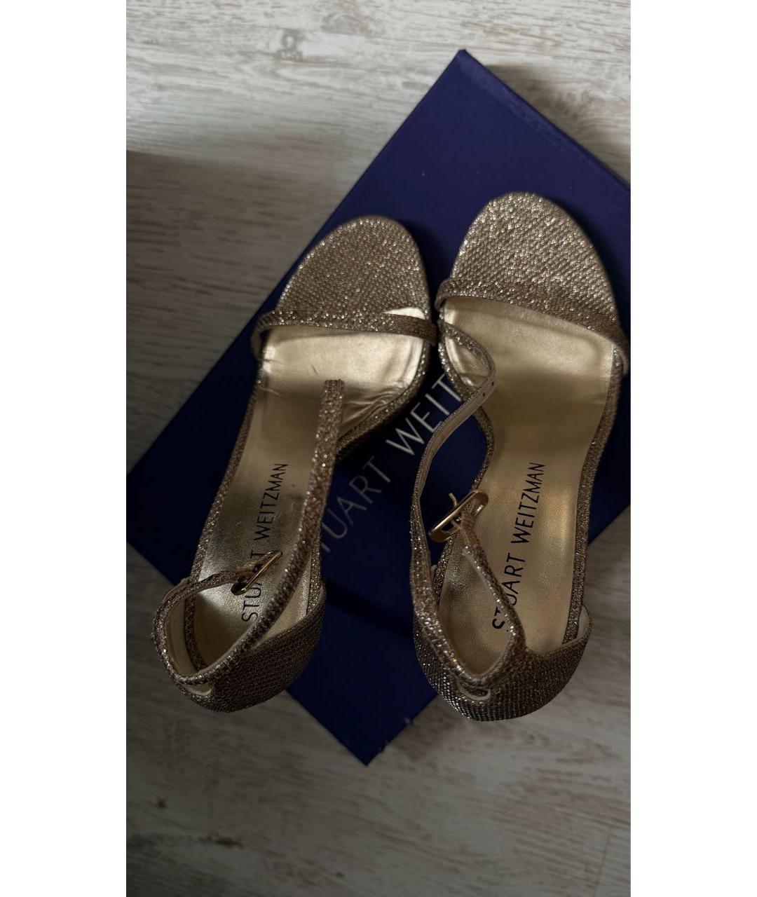 STUART WEITZMAN Золотые кожаные босоножки, фото 3