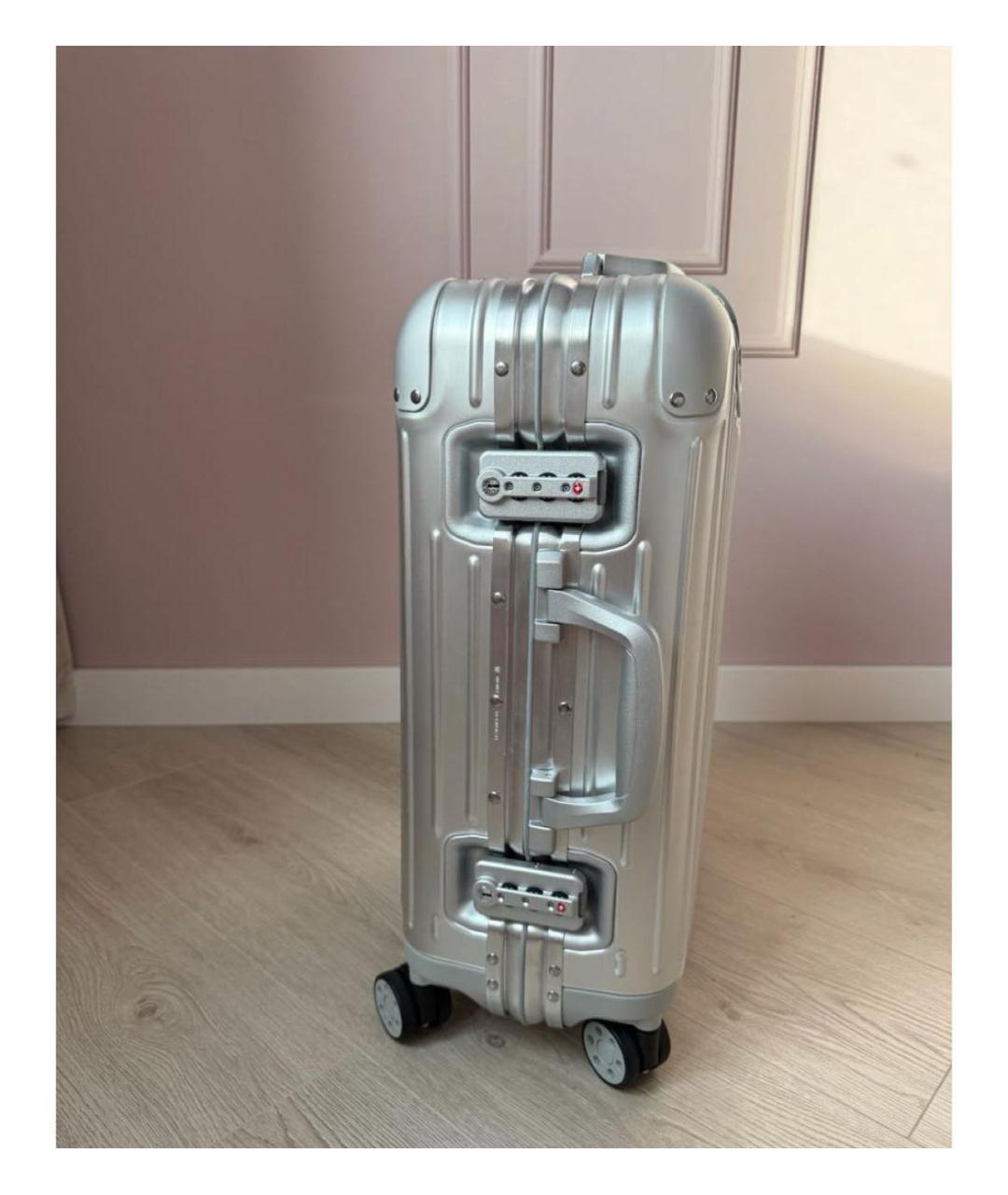 Rimowa Серебрянный чемодан, фото 6