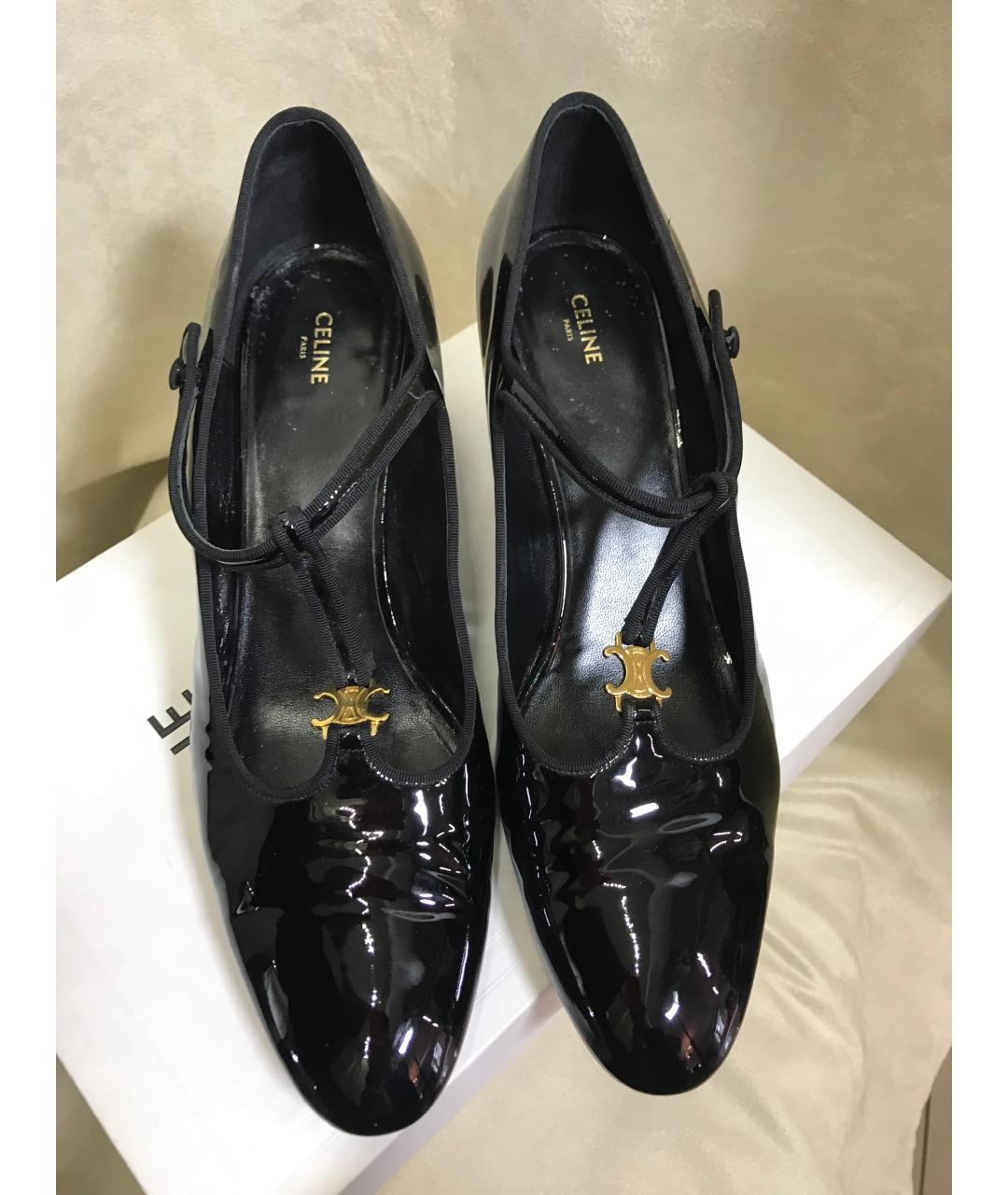 CELINE Черные лодочки на низком каблуке из лакированной кожи, фото 2