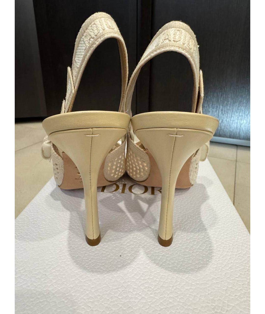 CHRISTIAN DIOR Бежевые текстильные босоножки, фото 3