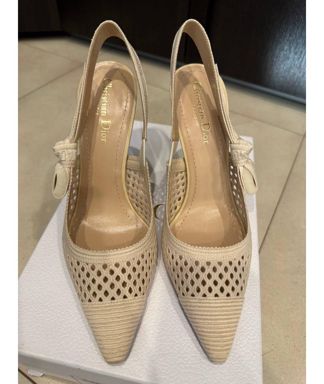 CHRISTIAN DIOR Бежевые текстильные босоножки, фото 2