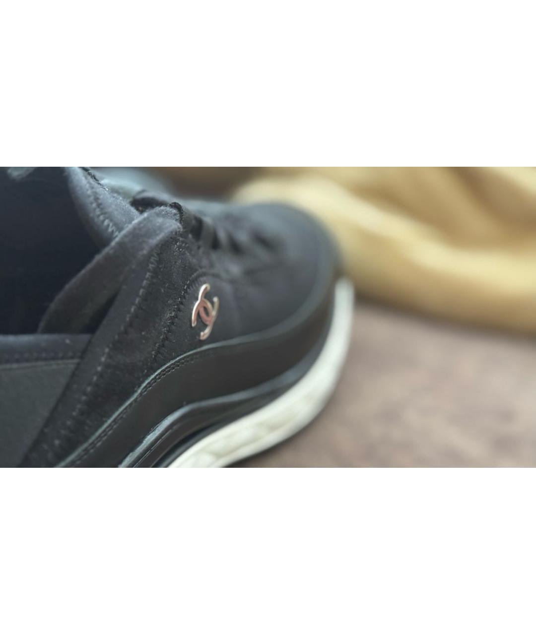 CHANEL Черные замшевые кроссовки, фото 5