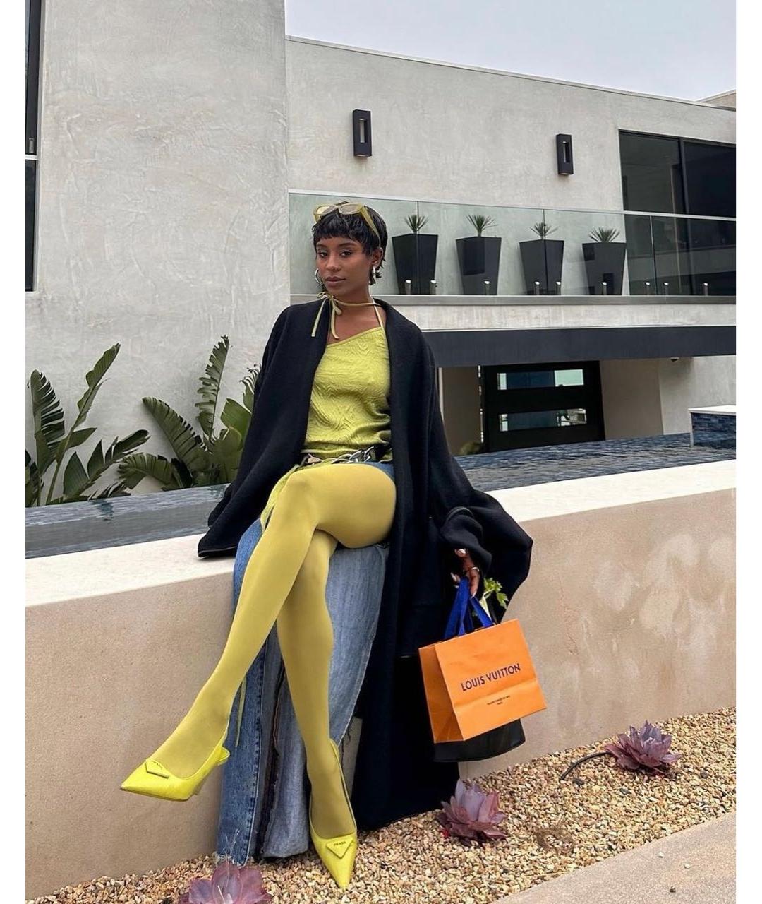 PRADA Горчичные кожаные туфли, фото 5