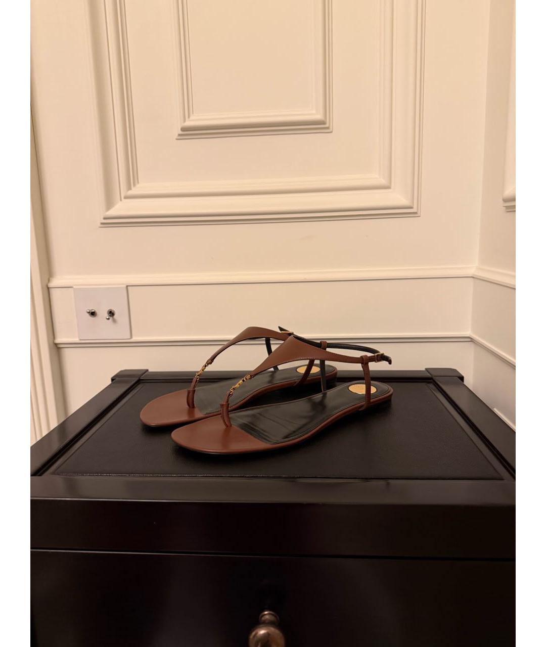 SAINT LAURENT Коричневые кожаные сандалии, фото 4