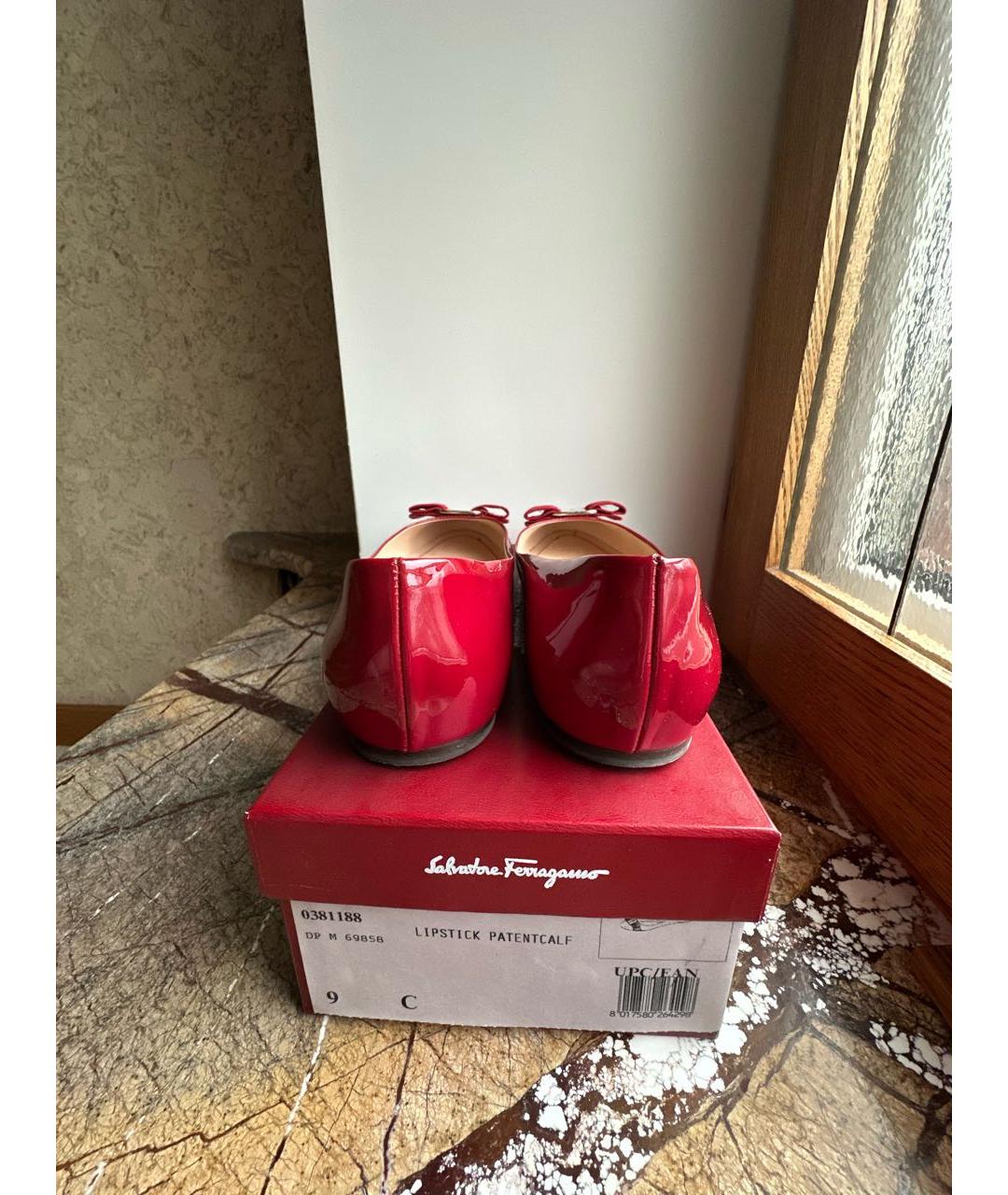 FERRAGAMO Красные балетки из лакированной кожи, фото 4