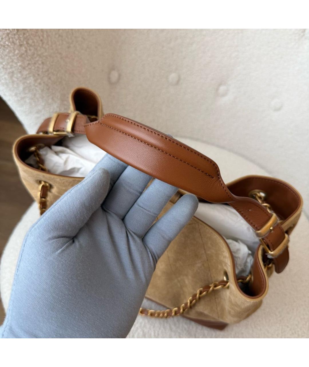 CHANEL Бежевая замшевая сумка через плечо, фото 6