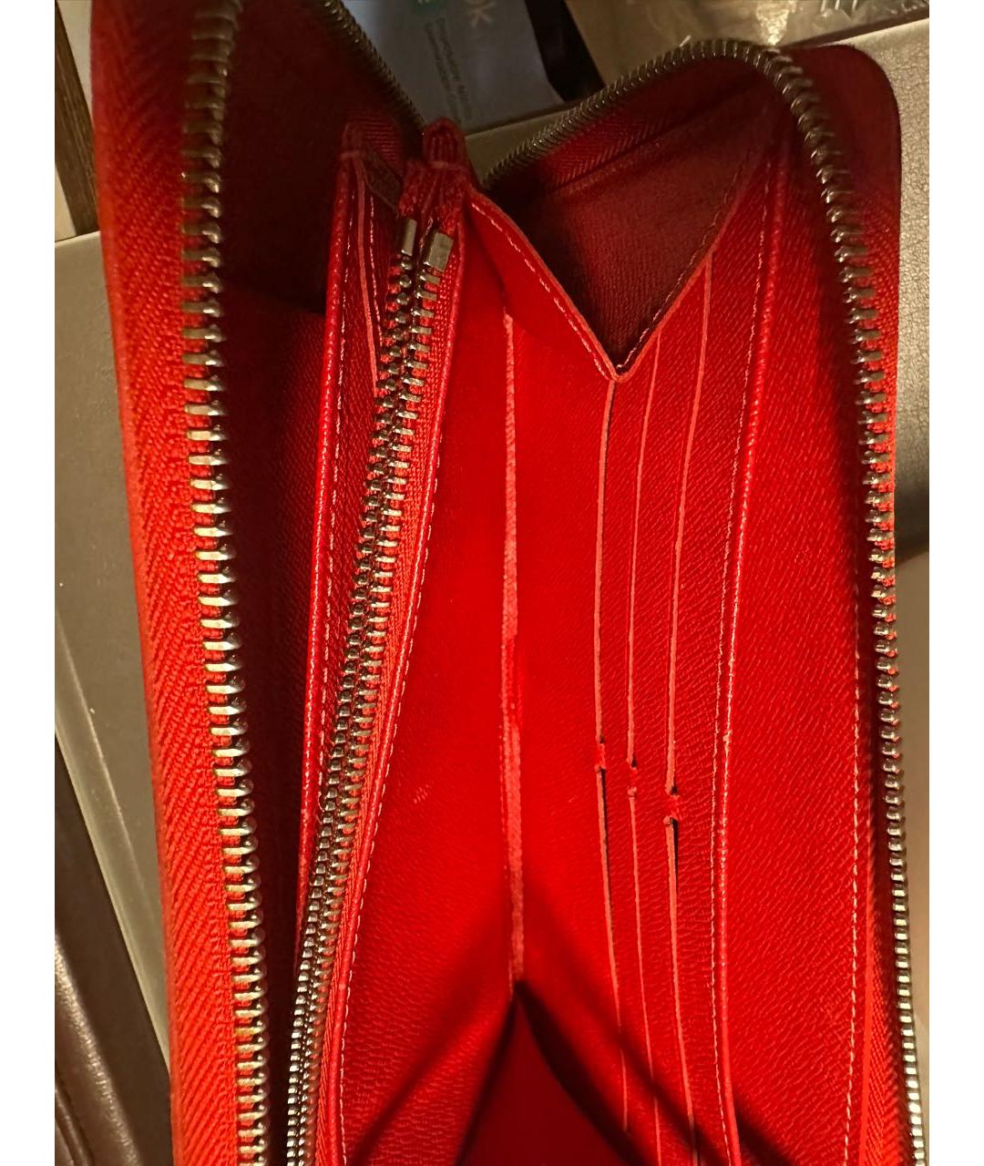 LOUIS VUITTON Красный кожаный кошелек, фото 4