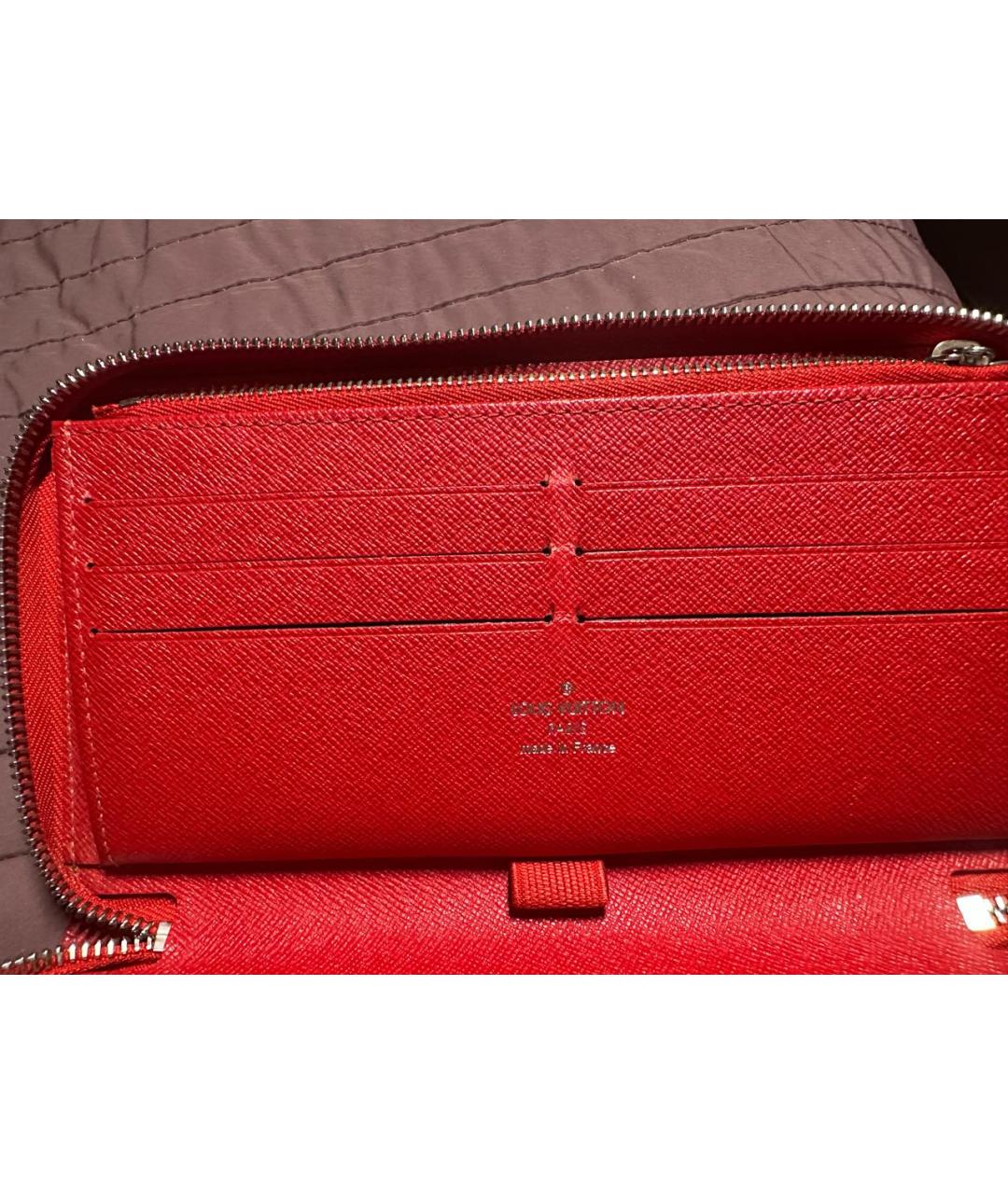 LOUIS VUITTON Красный кожаный кошелек, фото 6