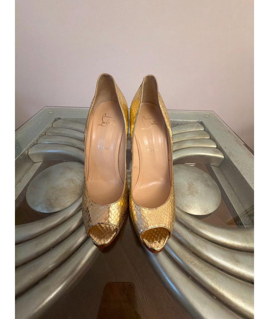 CHRISTIAN LOUBOUTIN Золотые туфли из экзотической кожи, фото 2