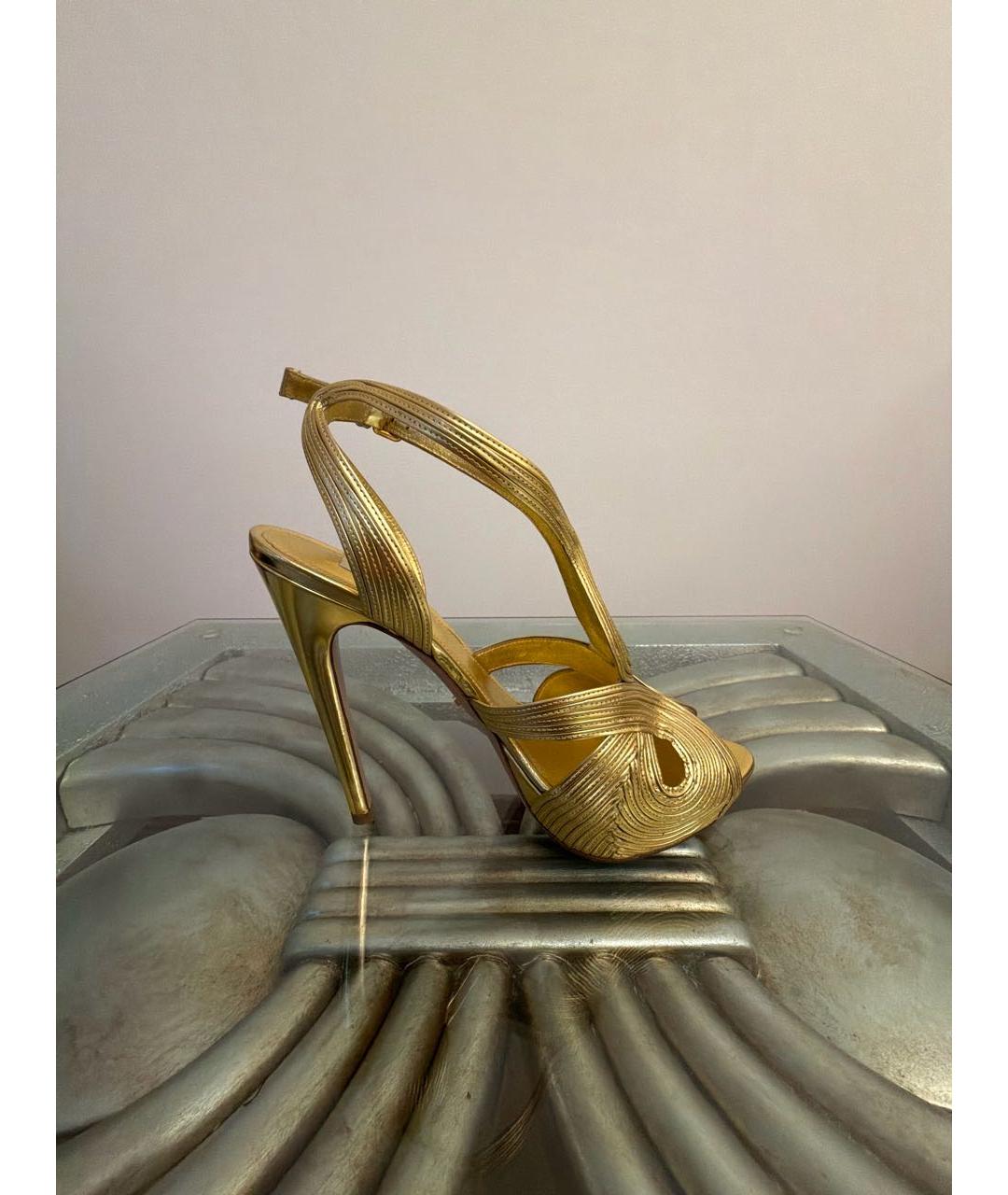 PRADA Золотые босоножки из лакированной кожи, фото 5