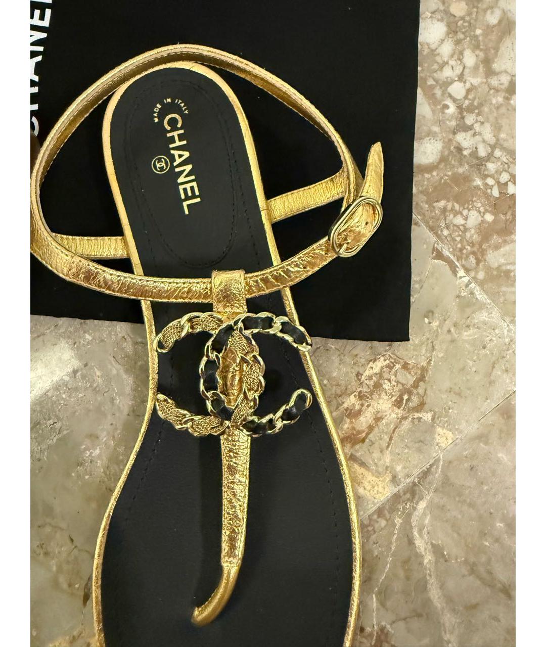 CHANEL Золотые кожаные сандалии, фото 5