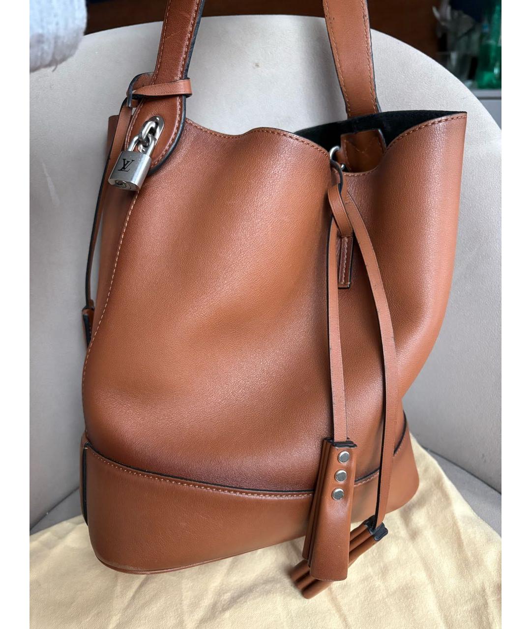 LOUIS VUITTON Коричневая кожаная сумка через плечо, фото 3