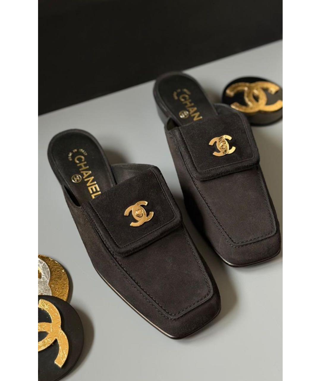 CHANEL Черные замшевые мюли, фото 2
