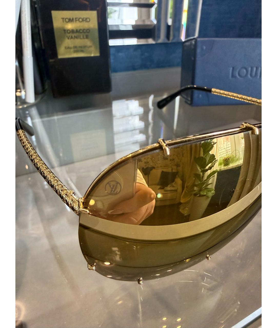 LOUIS VUITTON Золотые металлические солнцезащитные очки, фото 3