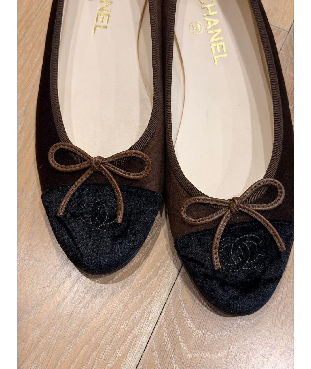 CHANEL Коричневые бархатные балетки, фото 3