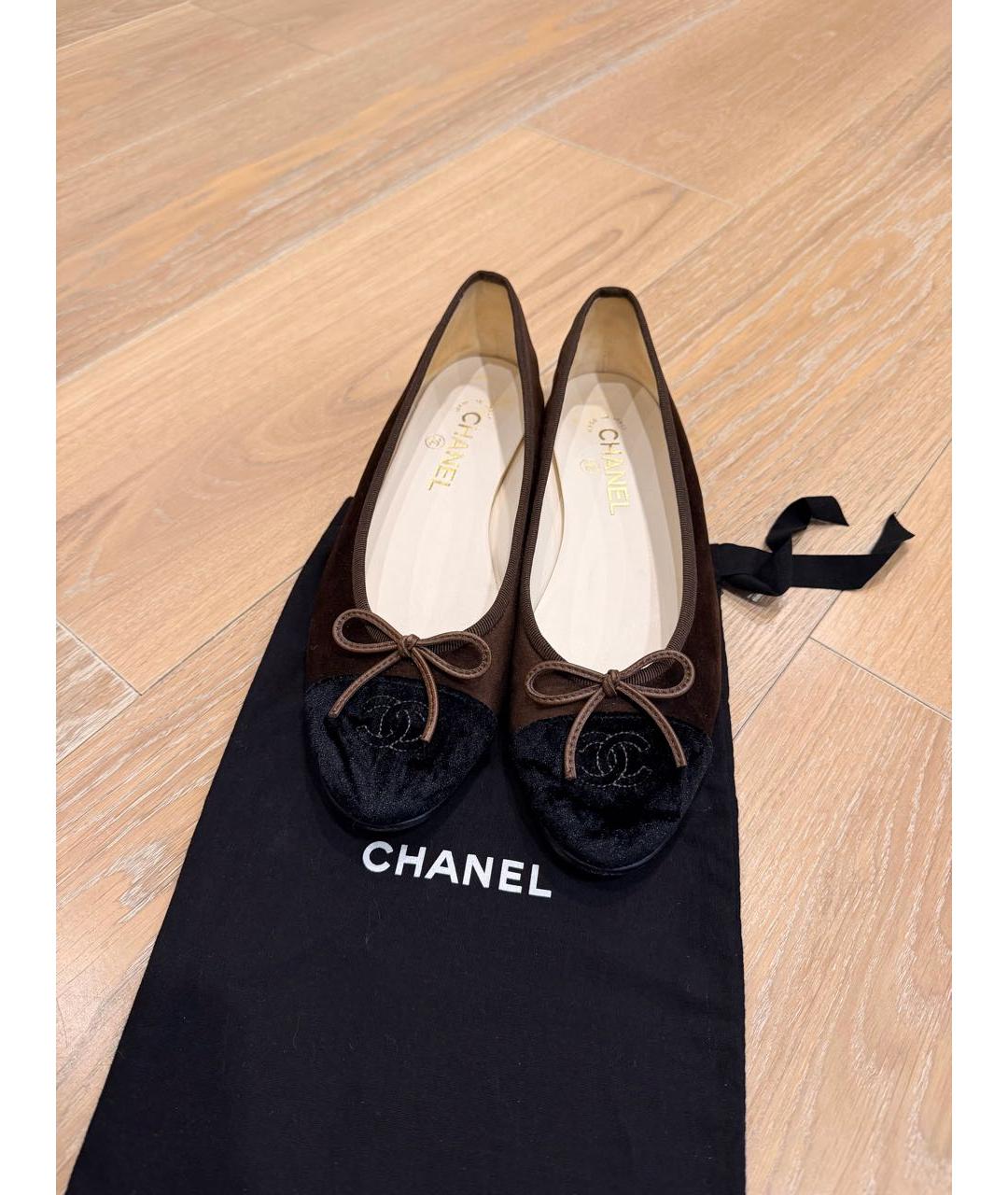 CHANEL Коричневые бархатные балетки, фото 6