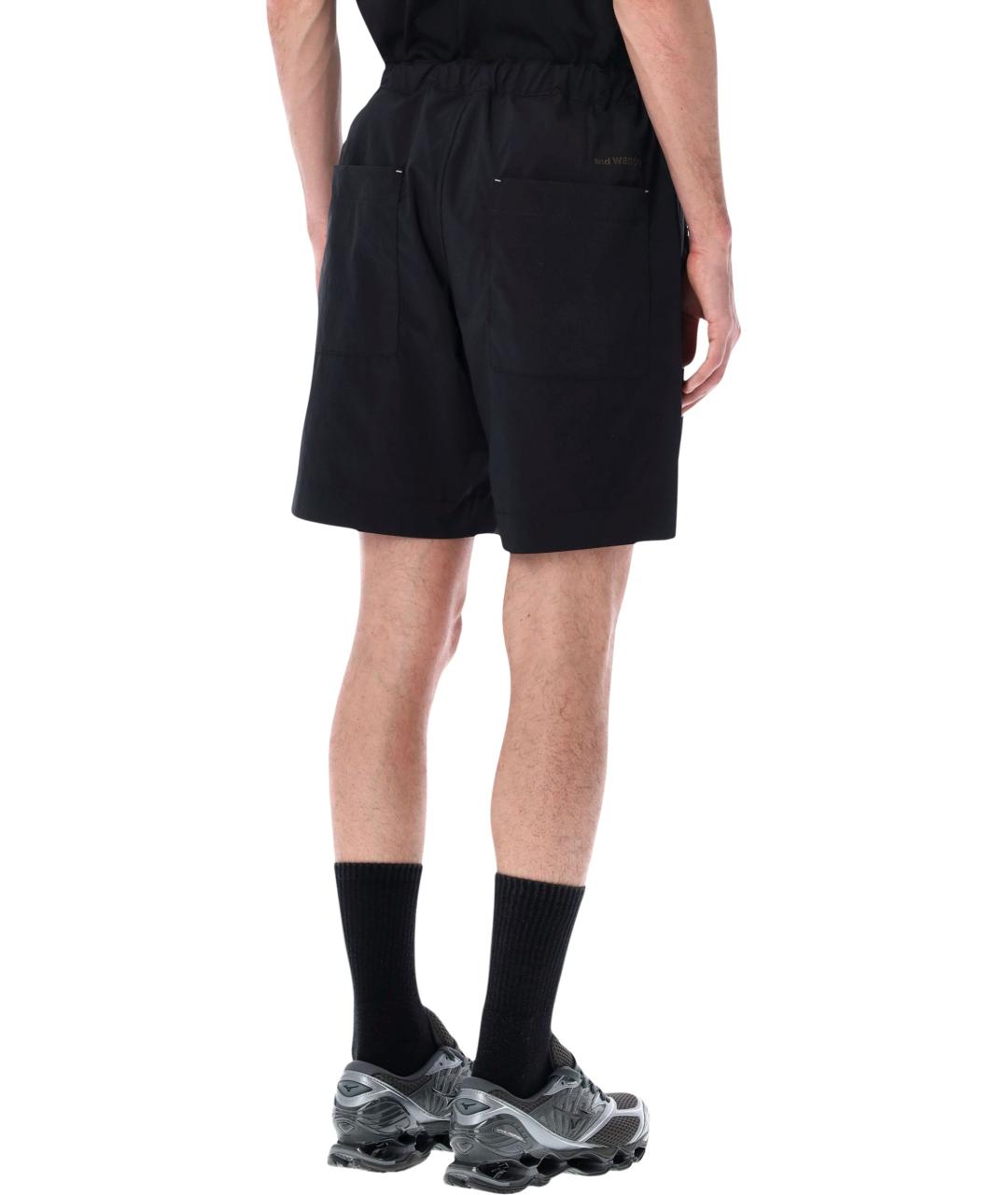 AND WANDER Черные полиэстеровые шорты, фото 2