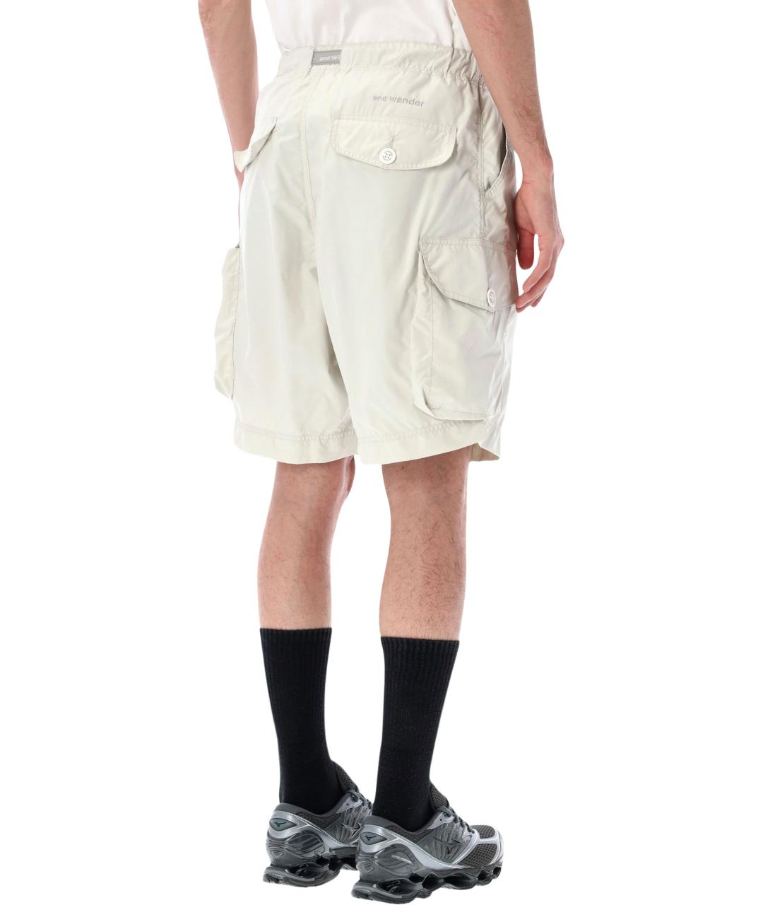 AND WANDER Белые шорты, фото 2