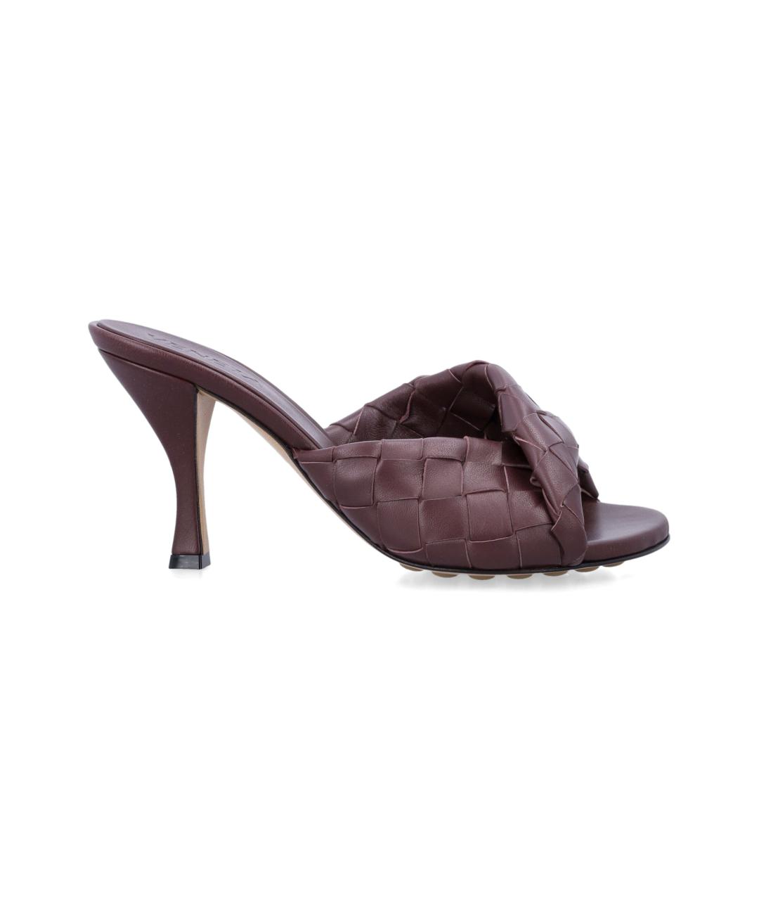 BOTTEGA VENETA Бордовые кожаные мюли, фото 1