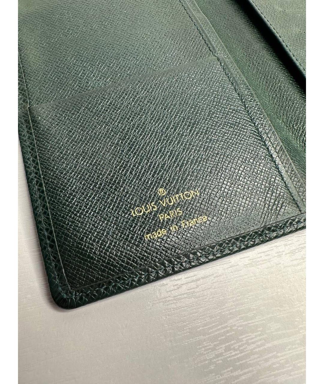 LOUIS VUITTON Зеленый кожаный кошелек, фото 5