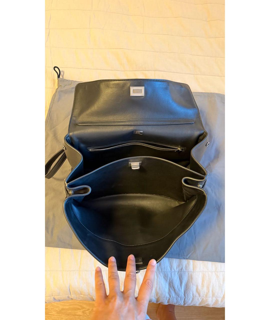 BALENCIAGA Черная кожаная сумка через плечо, фото 4