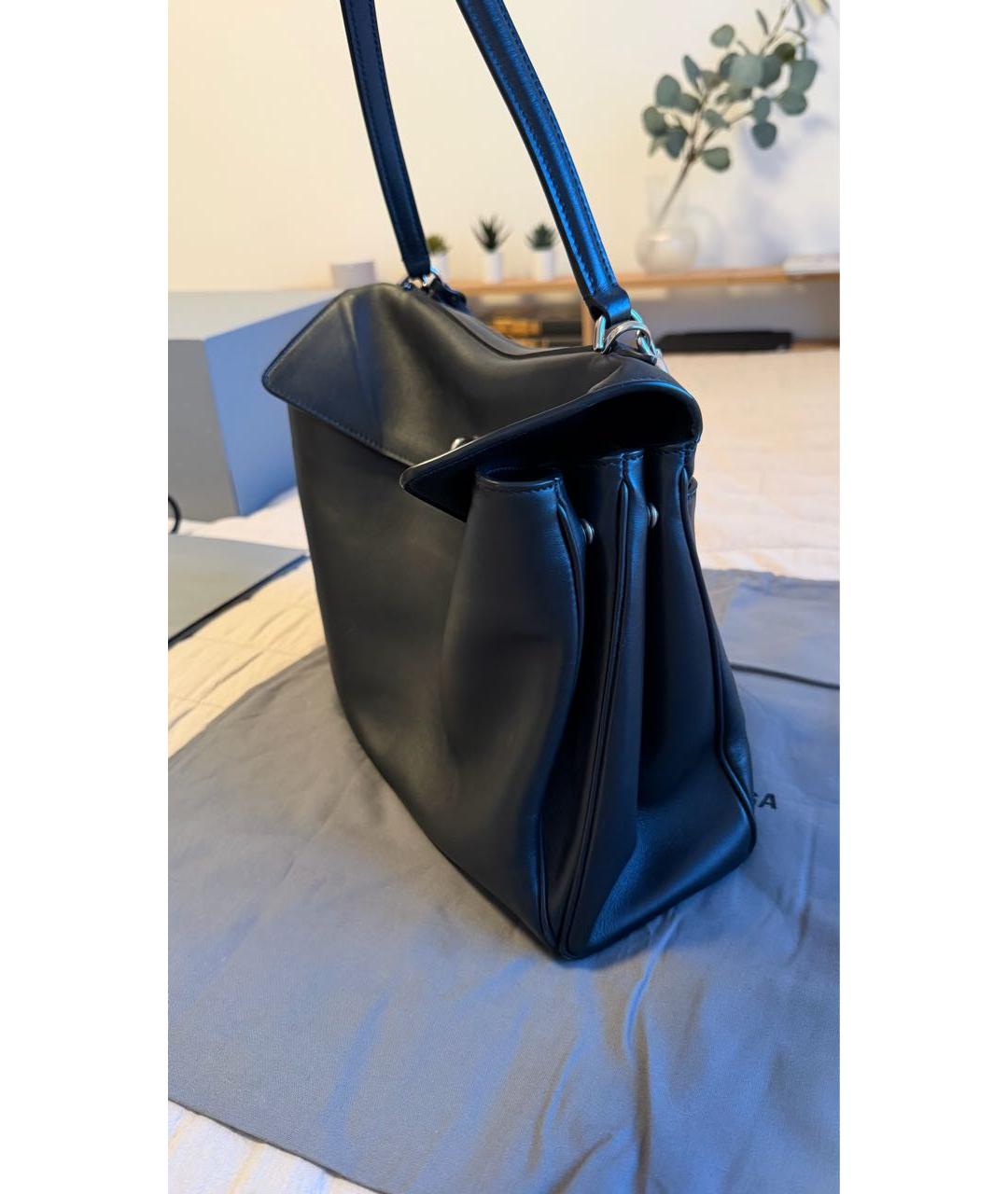 BALENCIAGA Черная кожаная сумка через плечо, фото 2