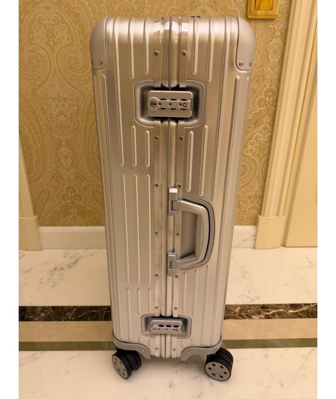 Rimowa Серебрянный чемодан, фото 4