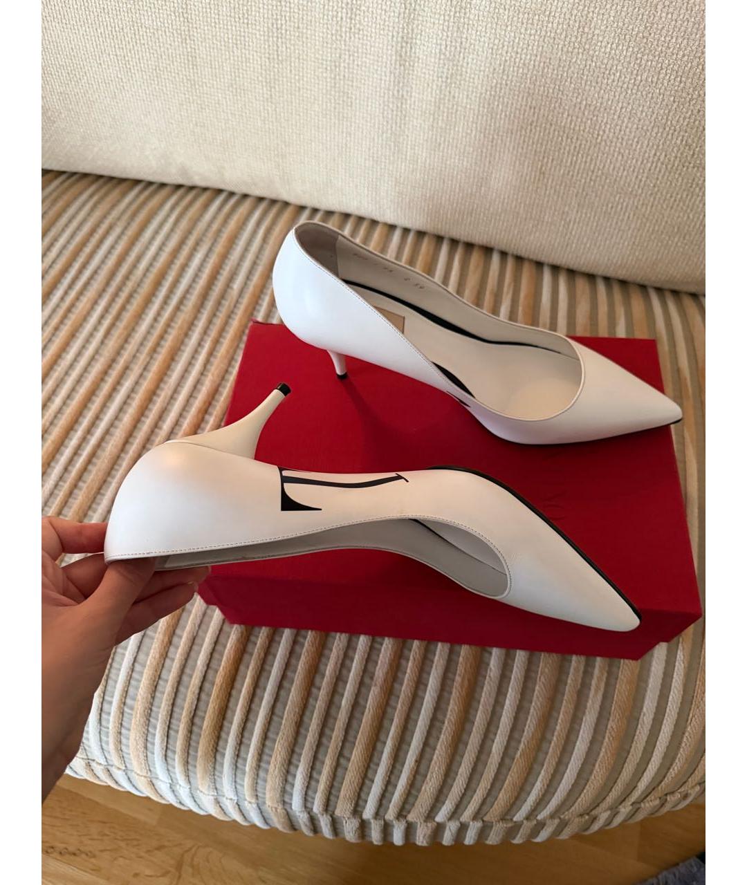 VALENTINO Белые кожаные туфли, фото 4