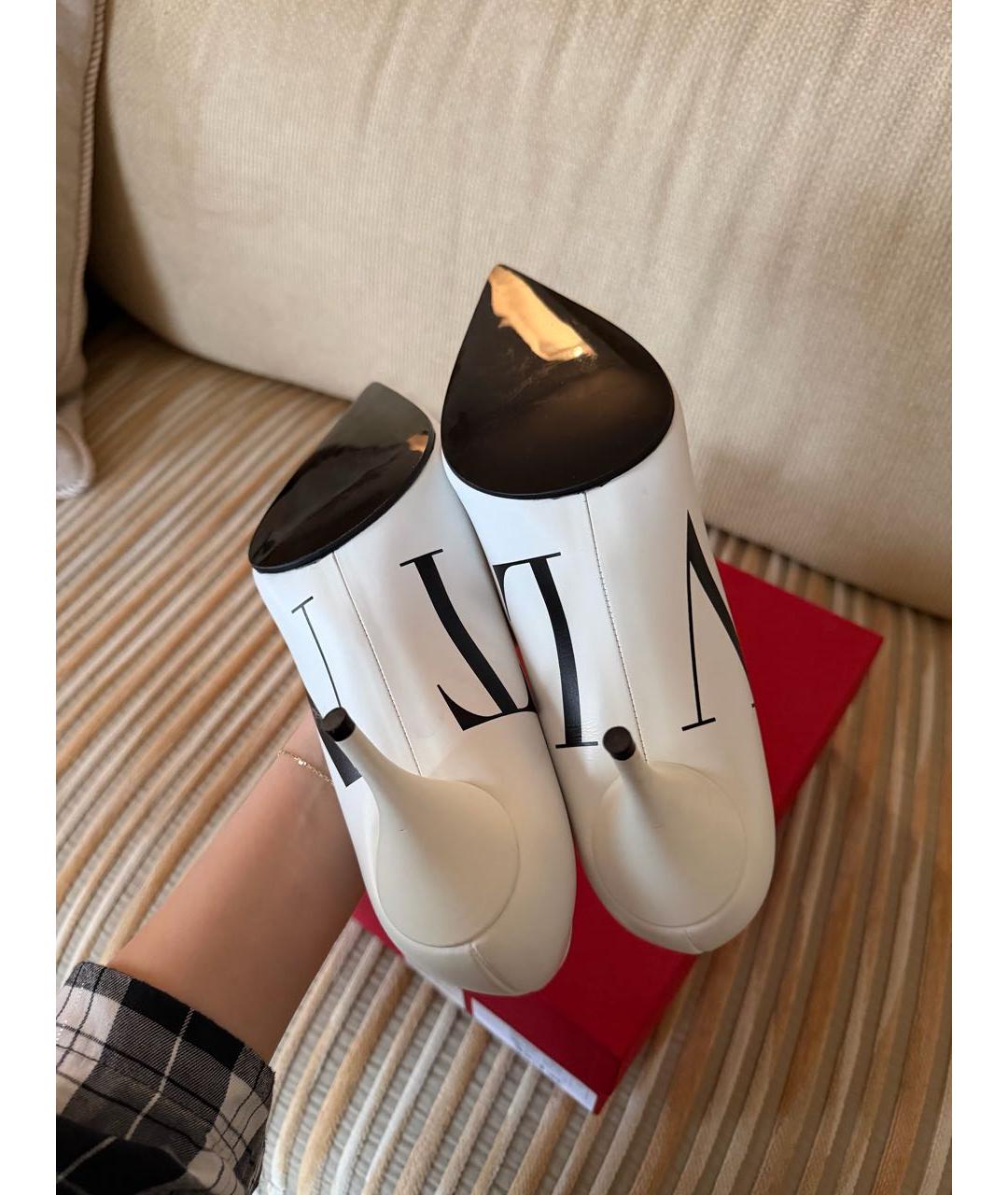 VALENTINO Белые кожаные туфли, фото 7