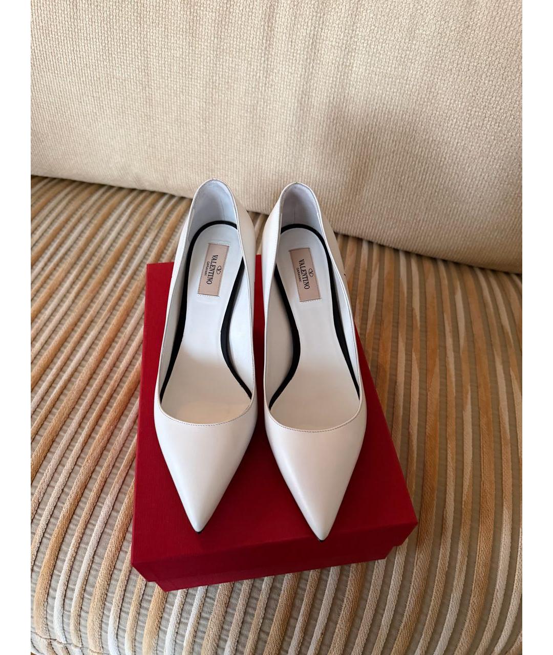 VALENTINO Белые кожаные туфли, фото 2