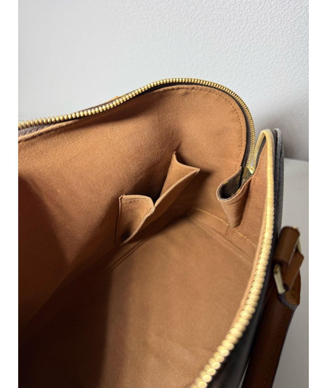 LOUIS VUITTON Коричневая кожаная сумка с короткими ручками, фото 4