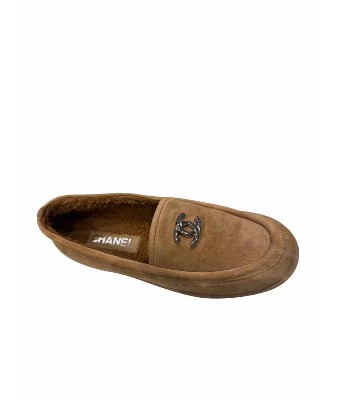 CHANEL Бежевые замшевые лоферы, фото 1