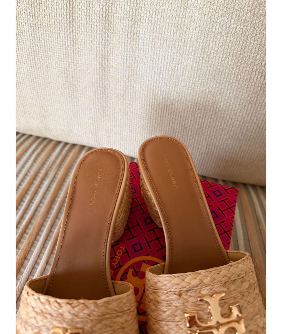 TORY BURCH Бежевые босоножки, фото 3