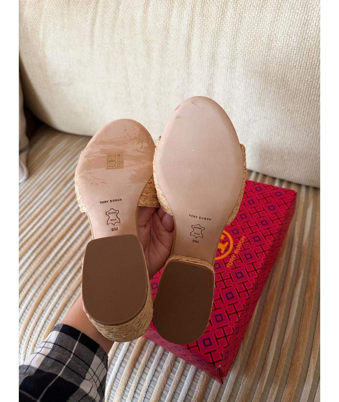 TORY BURCH Бежевые босоножки, фото 5