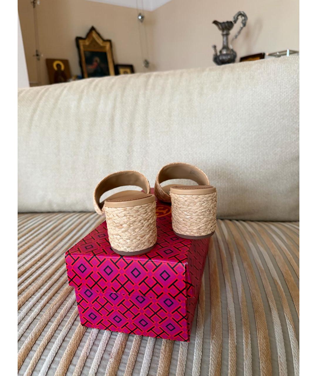 TORY BURCH Бежевые босоножки, фото 4