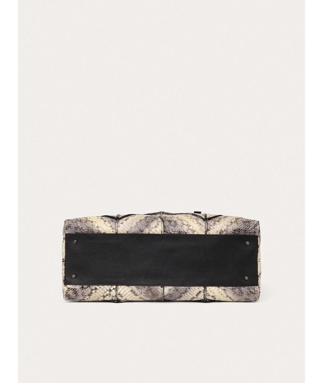 FERRAGAMO Серая сумка тоут из экзотической кожи, фото 5