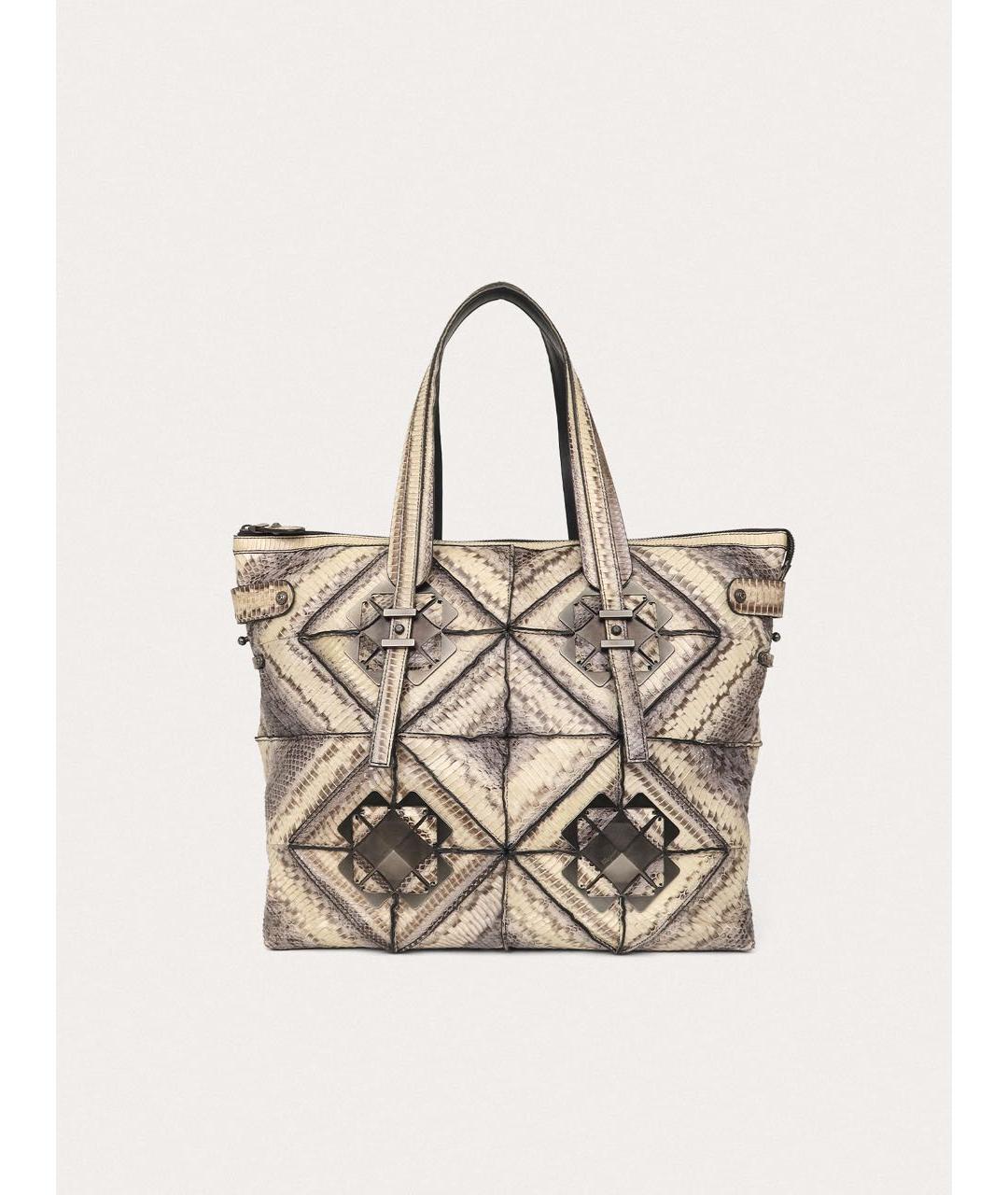 FERRAGAMO Серая сумка тоут из экзотической кожи, фото 3