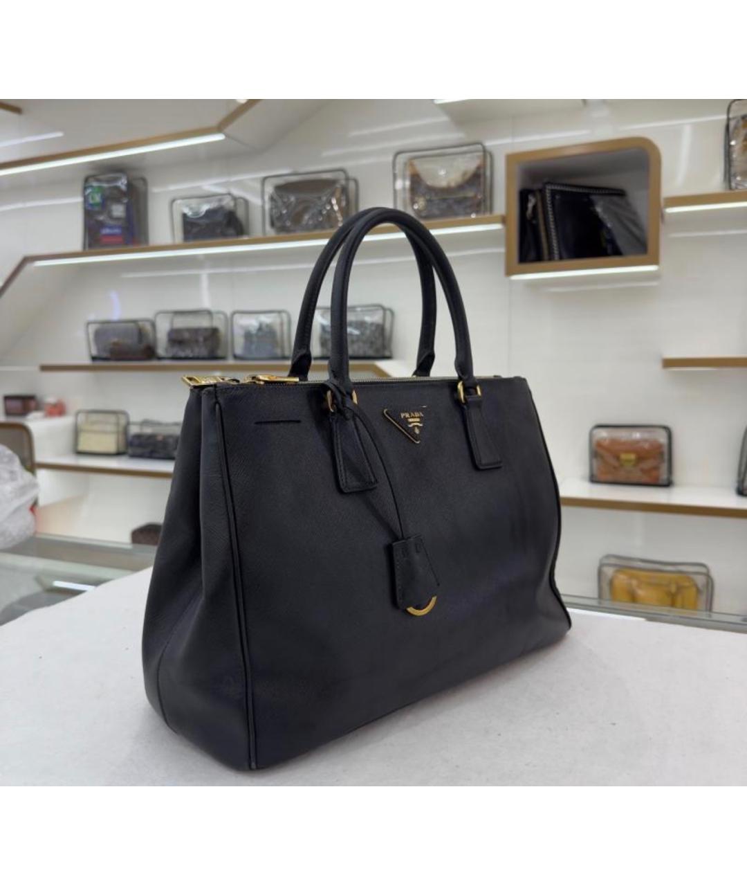 PRADA Черная кожаная сумка с короткими ручками, фото 2