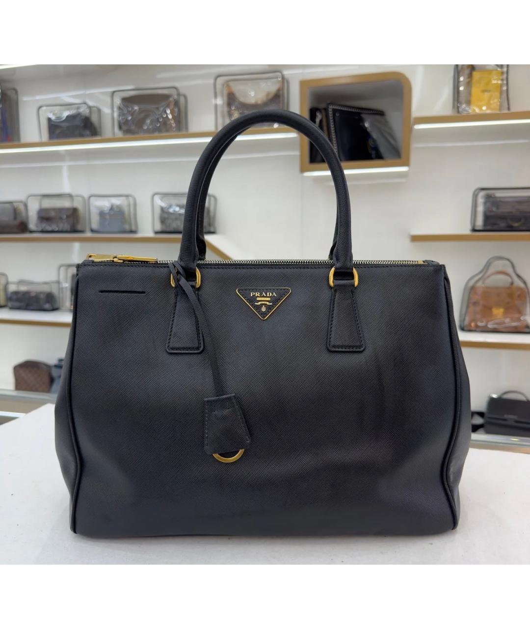 PRADA Черная кожаная сумка с короткими ручками, фото 10