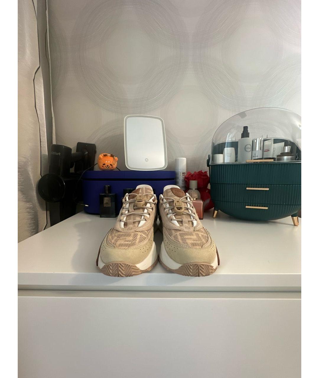 FENDI Бежевые текстильные кроссовки, фото 2