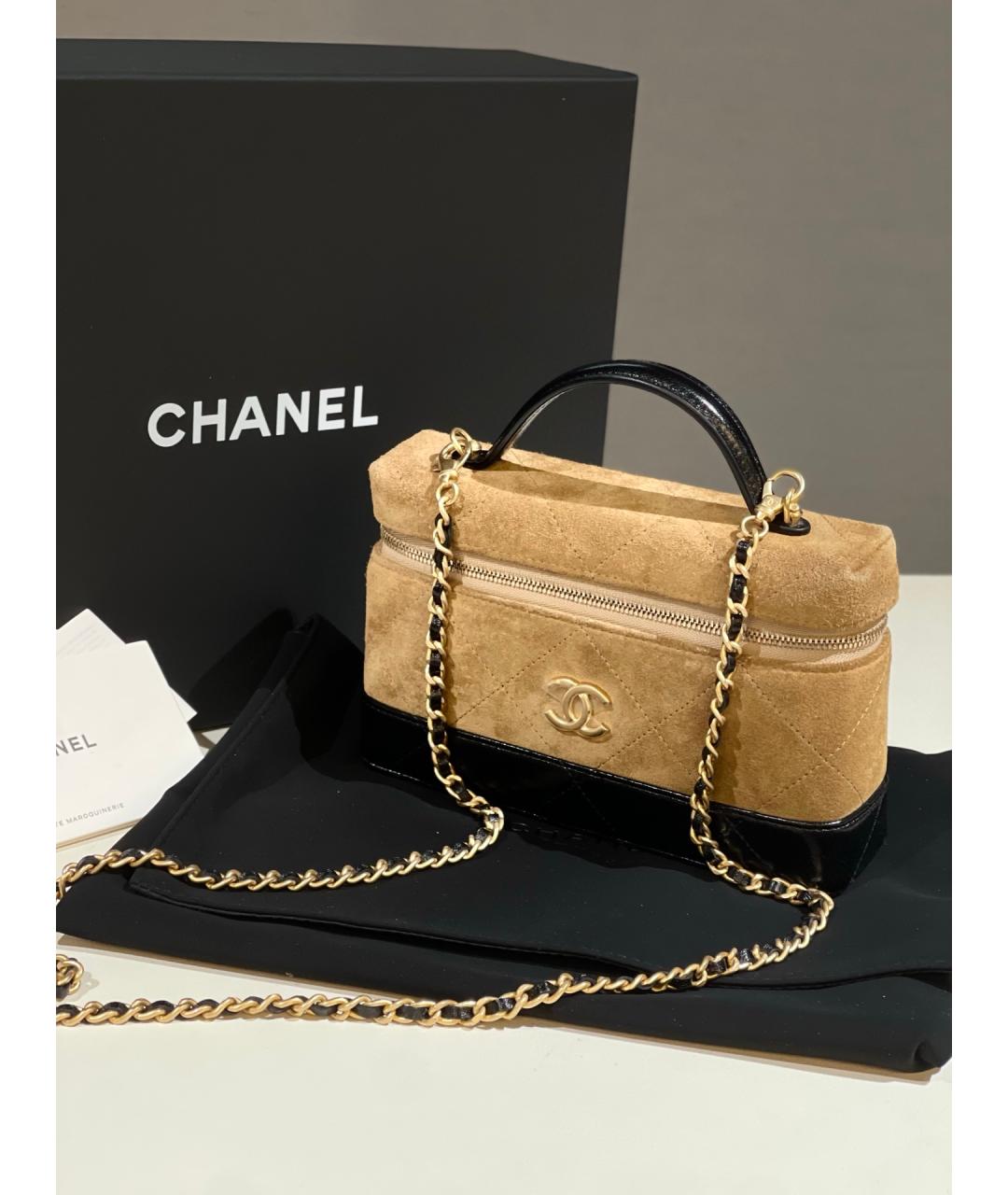 CHANEL Бежевая замшевая сумка через плечо, фото 2