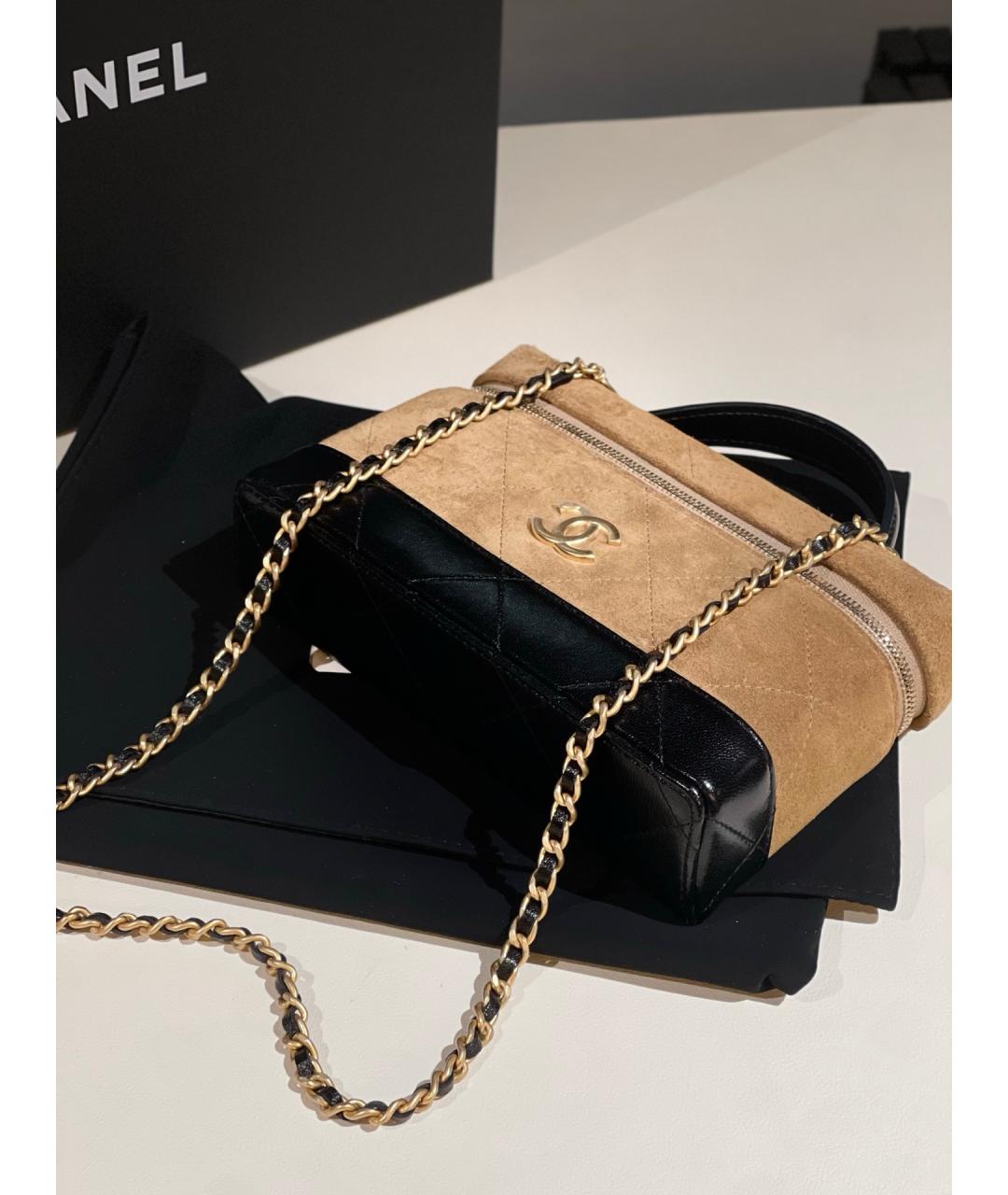 CHANEL Бежевая замшевая сумка через плечо, фото 4