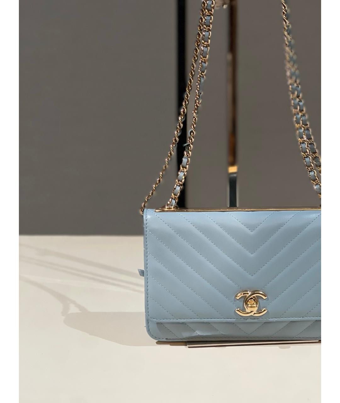 CHANEL Голубая кожаная сумка через плечо, фото 3