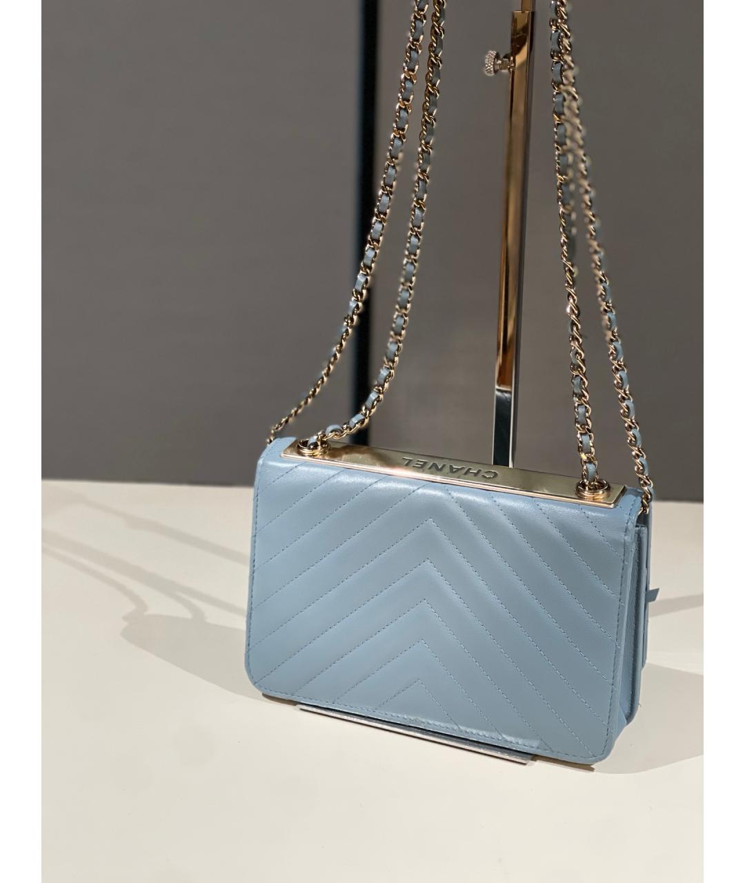 CHANEL Голубая кожаная сумка через плечо, фото 4