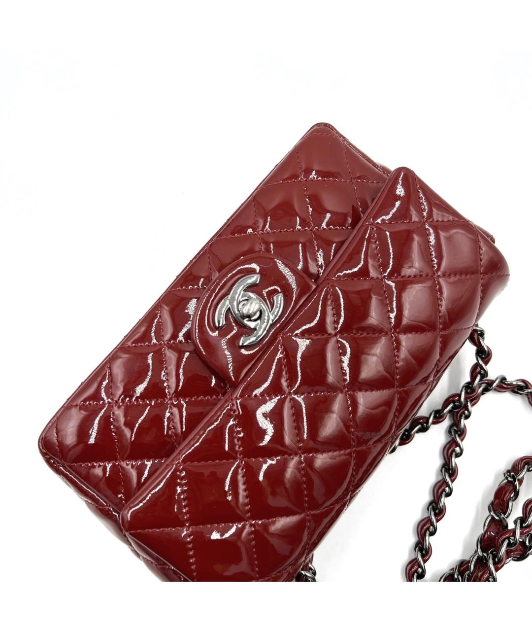 CHANEL Красная сумка через плечо из лакированной кожи, фото 7