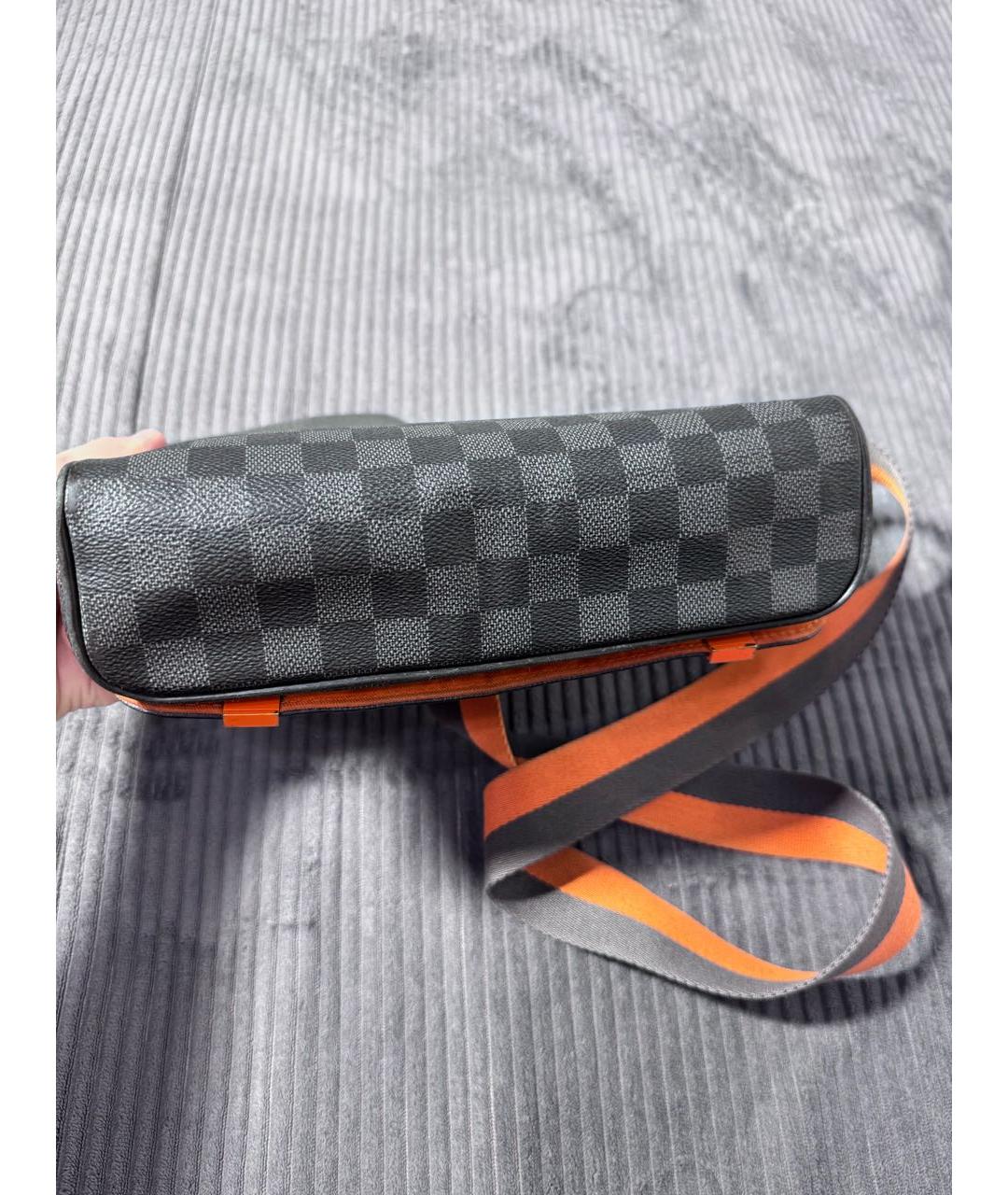 LOUIS VUITTON Черная сумка на плечо, фото 5