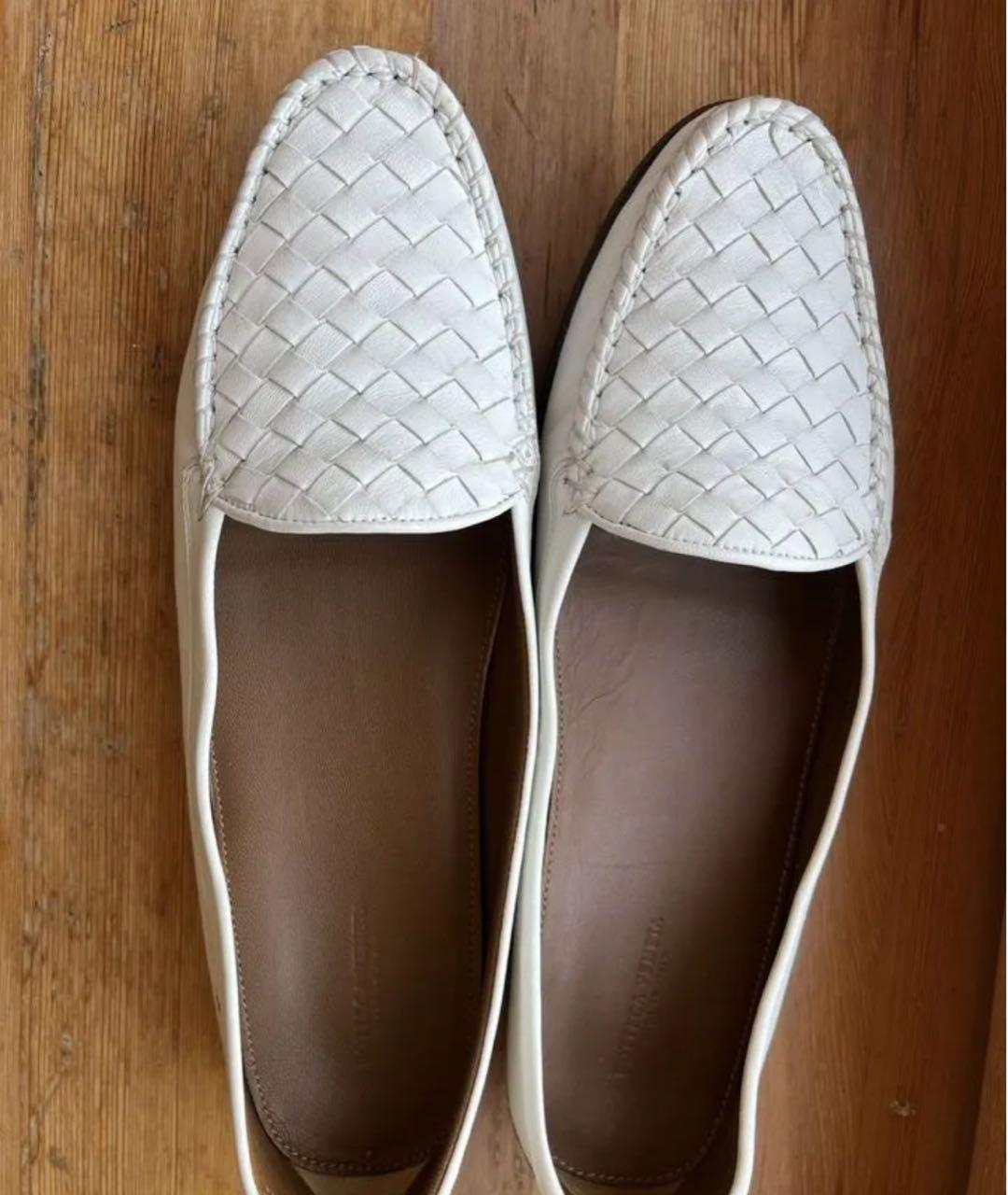 BOTTEGA VENETA Белые кожаные мокасины, фото 4