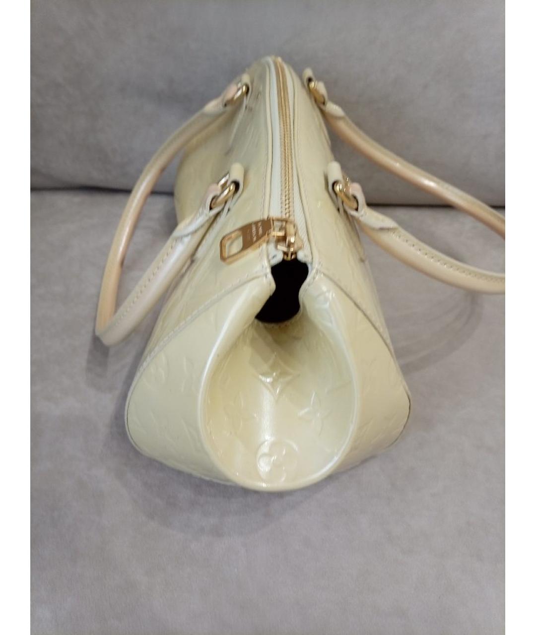 LOUIS VUITTON Золотая сумка с короткими ручками из лакированной кожи, фото 4