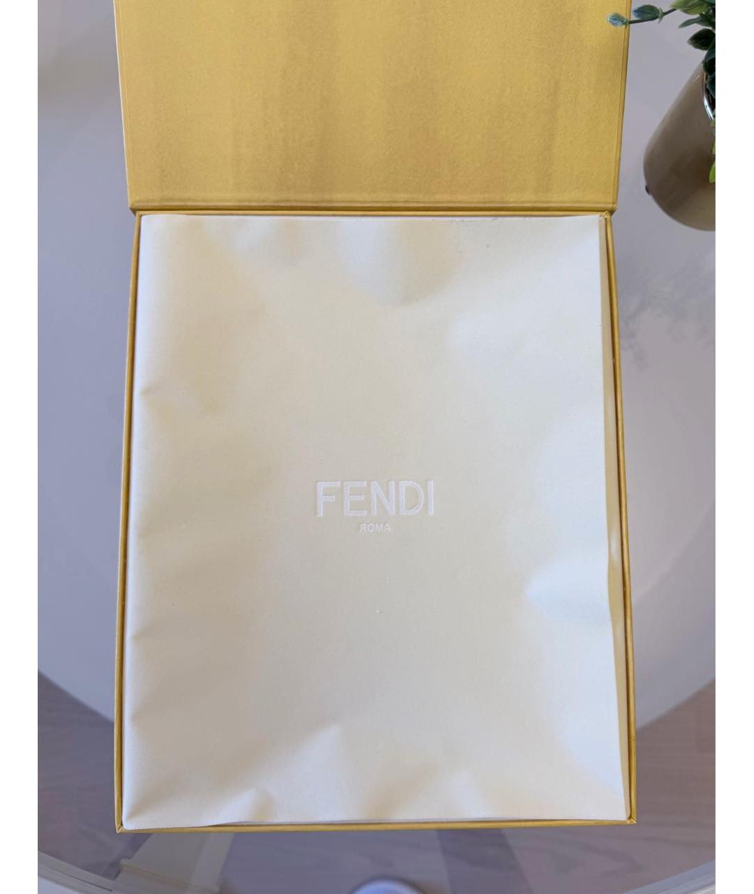 FENDI Золотой брелок, фото 6